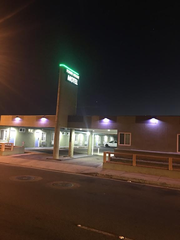 Town House Motel Lynwood Extérieur photo
