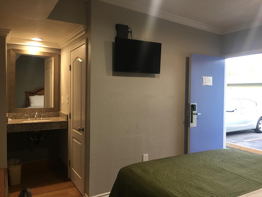 Town House Motel Lynwood Extérieur photo