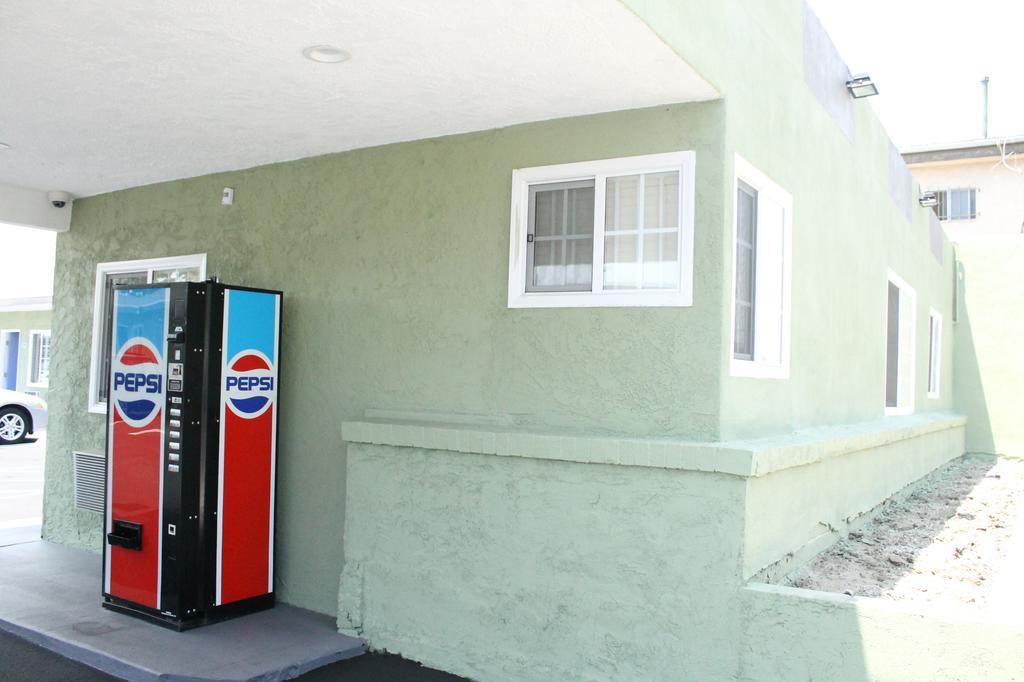 Town House Motel Lynwood Extérieur photo