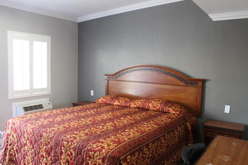 Town House Motel Lynwood Extérieur photo