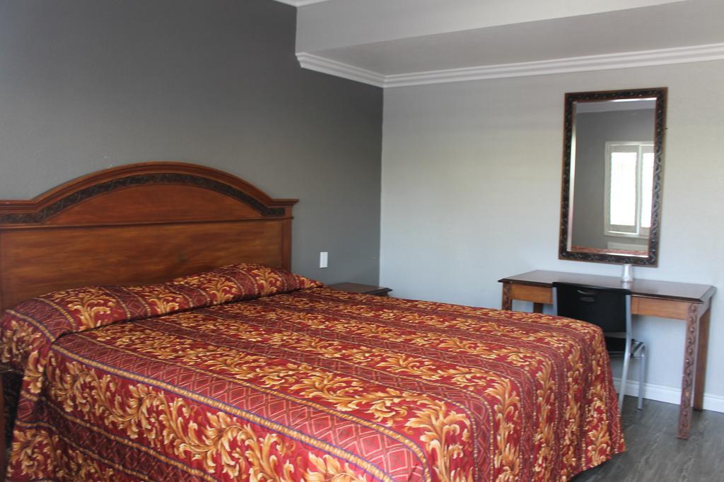 Town House Motel Lynwood Extérieur photo