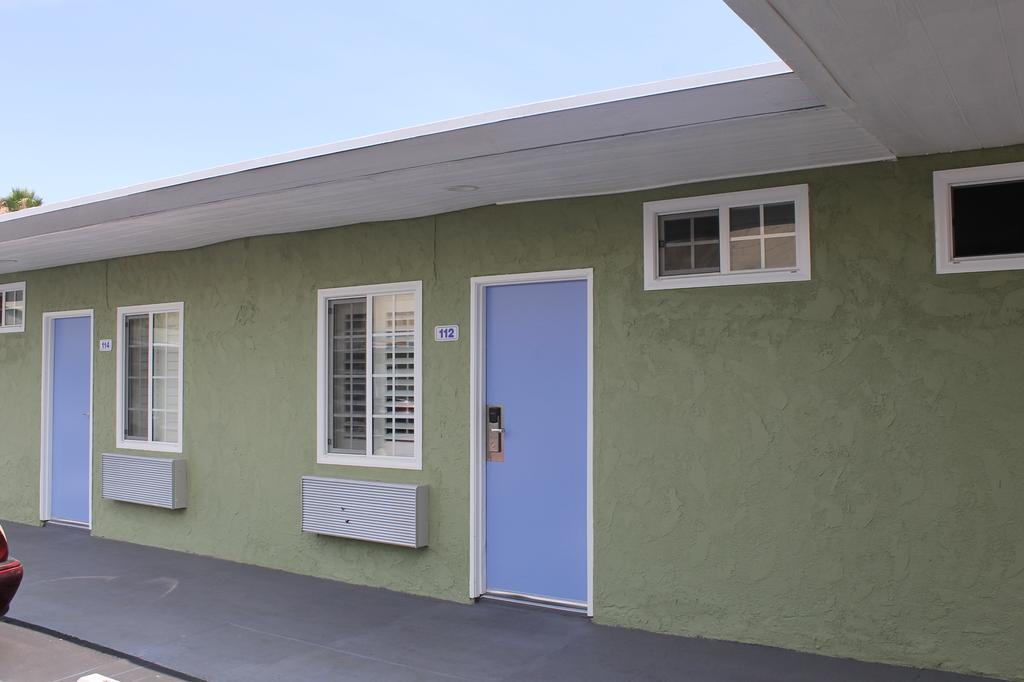Town House Motel Lynwood Extérieur photo