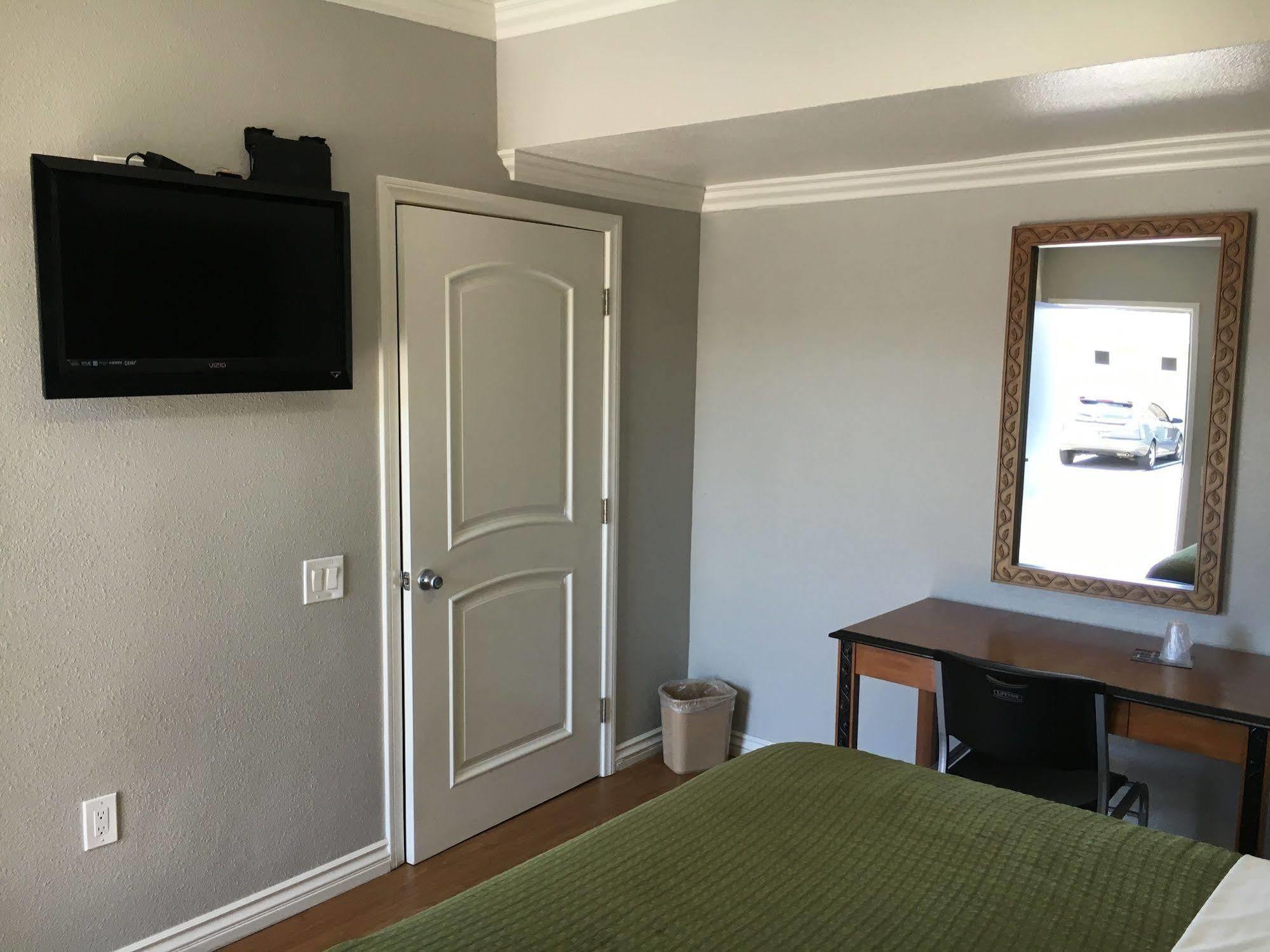 Town House Motel Lynwood Extérieur photo