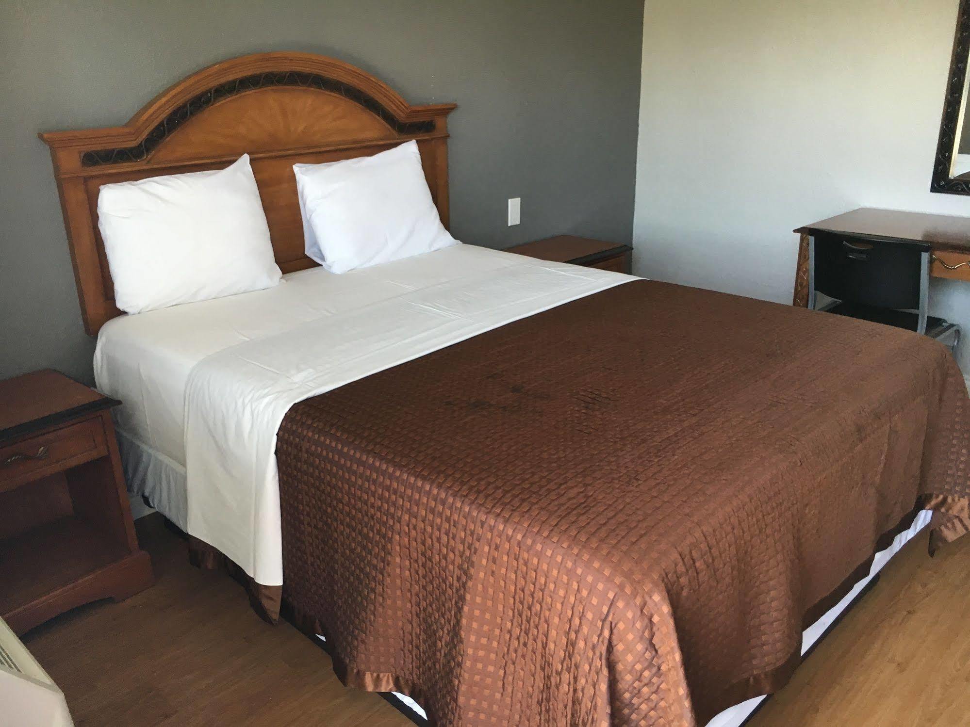 Town House Motel Lynwood Extérieur photo