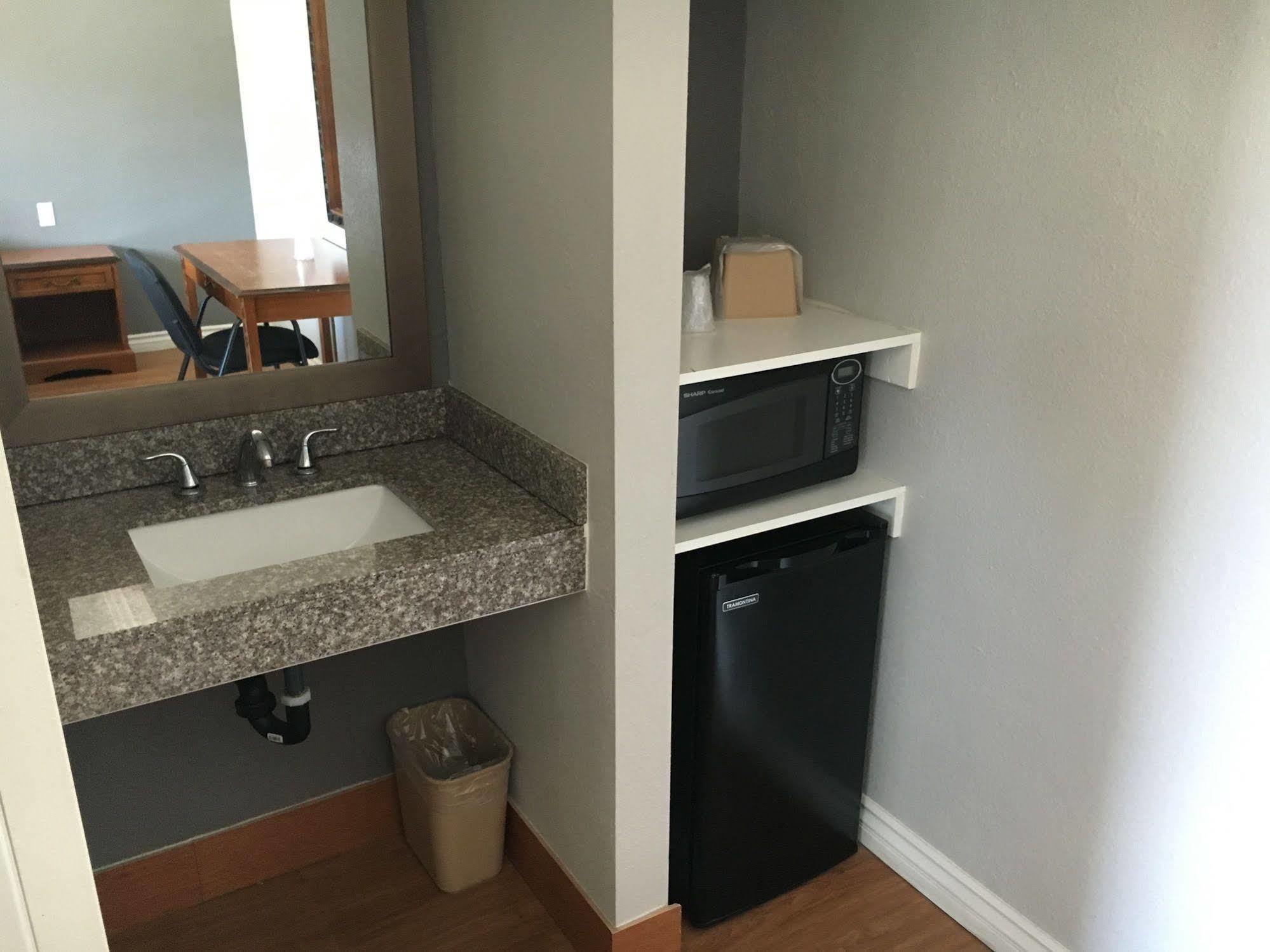 Town House Motel Lynwood Extérieur photo