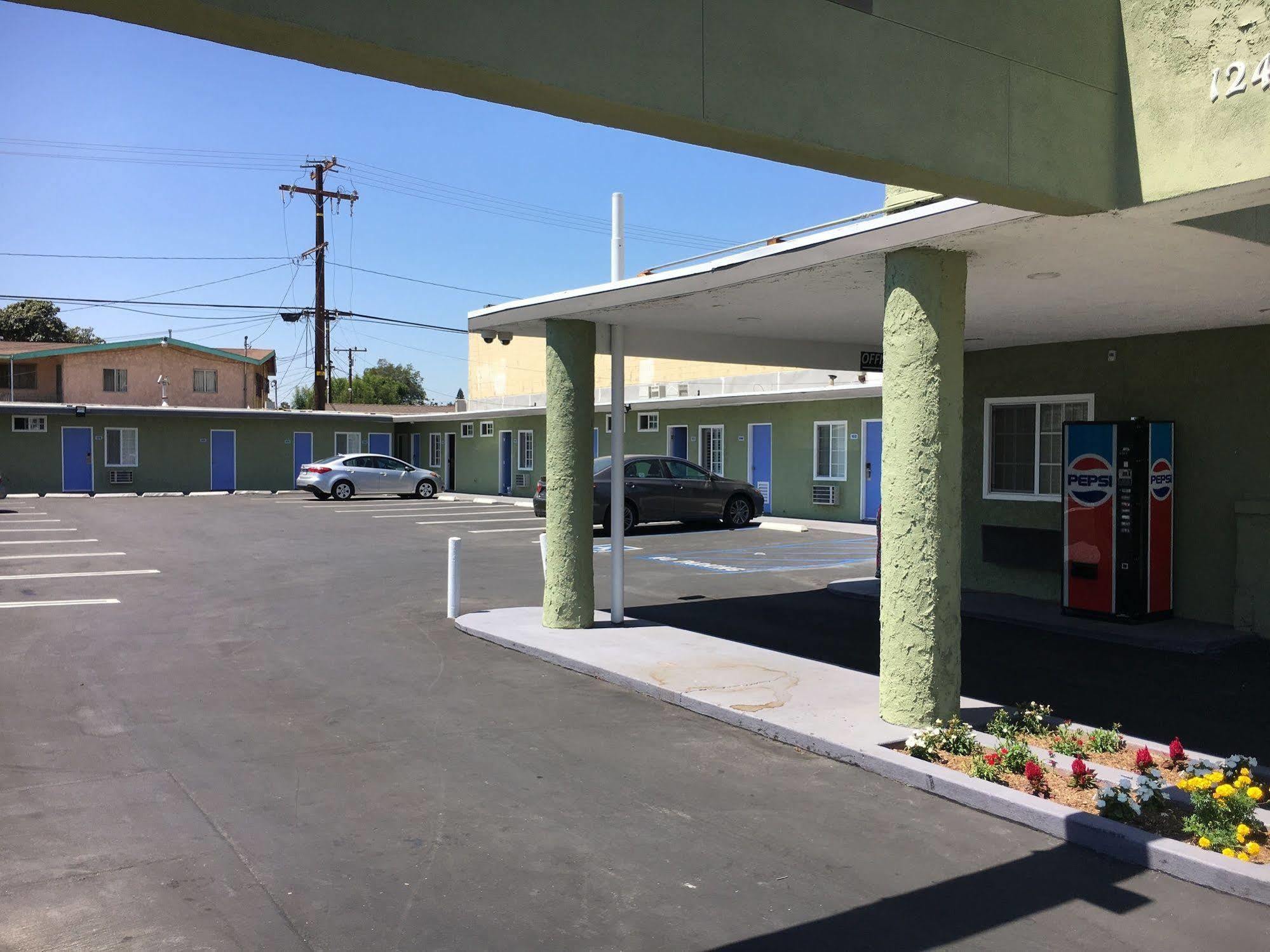 Town House Motel Lynwood Extérieur photo