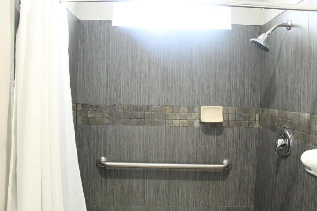 Town House Motel Lynwood Extérieur photo